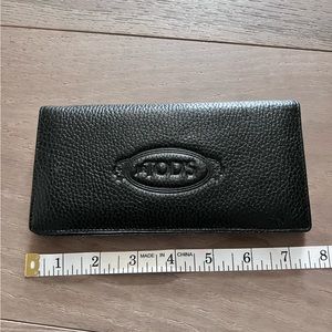 TOD’s Classic Logo Flip Wallet